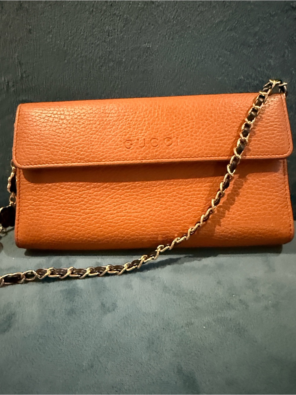Gucci Tan Pebbled Leather Crossbody Wallet with Chain Strap